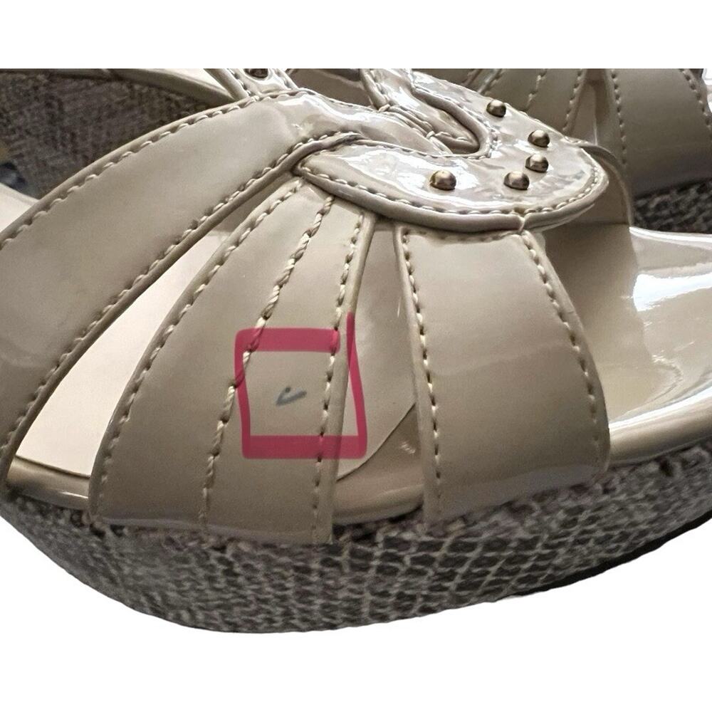 AK Anne Klein IFlex Sandal Kathmandu 10 M Beige Patent Leather Platform Wedge - Picture 10 of 11
